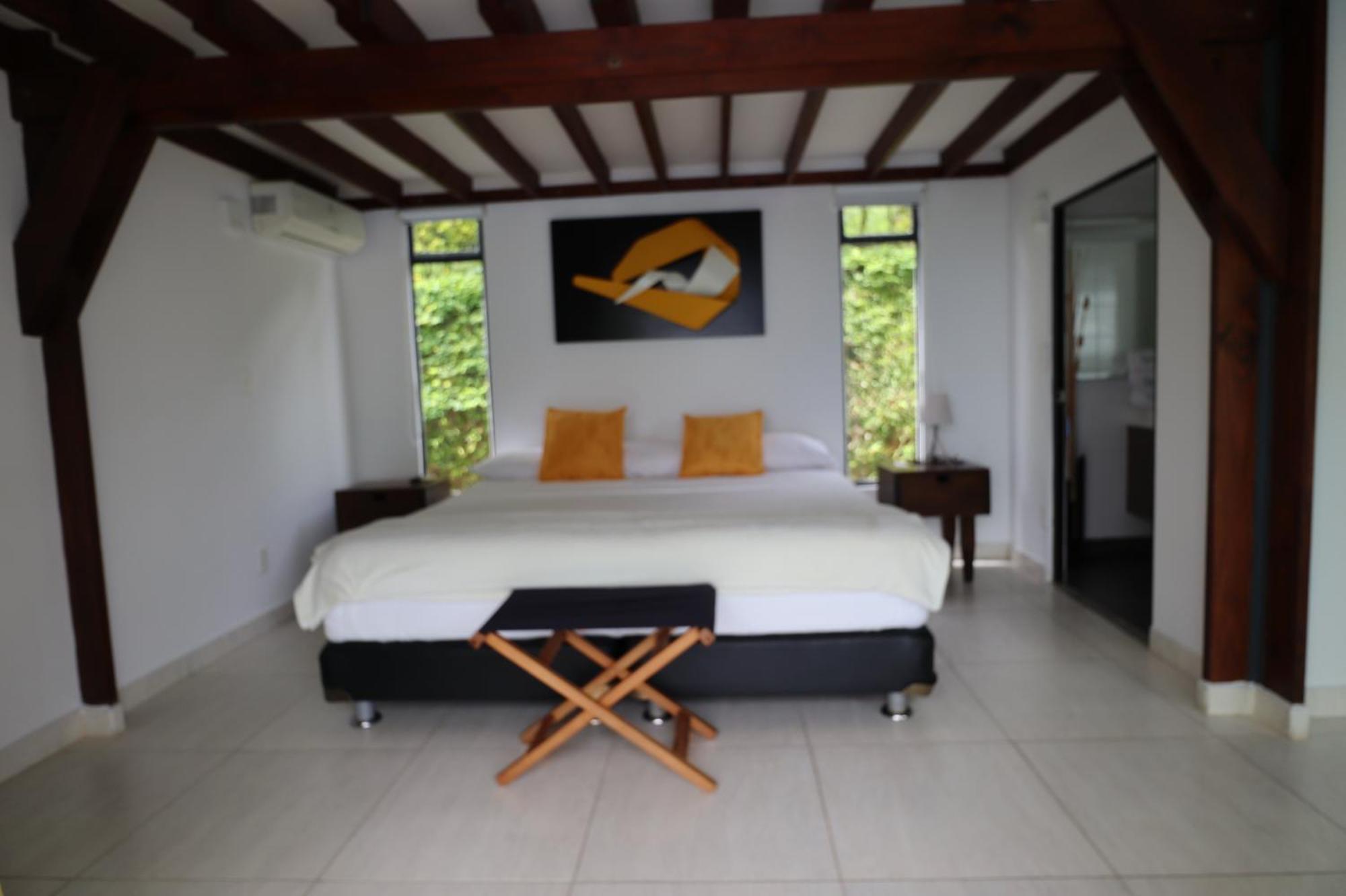 Hotel Syvanna Wellness And Spa Cerritos Ngoại thất bức ảnh