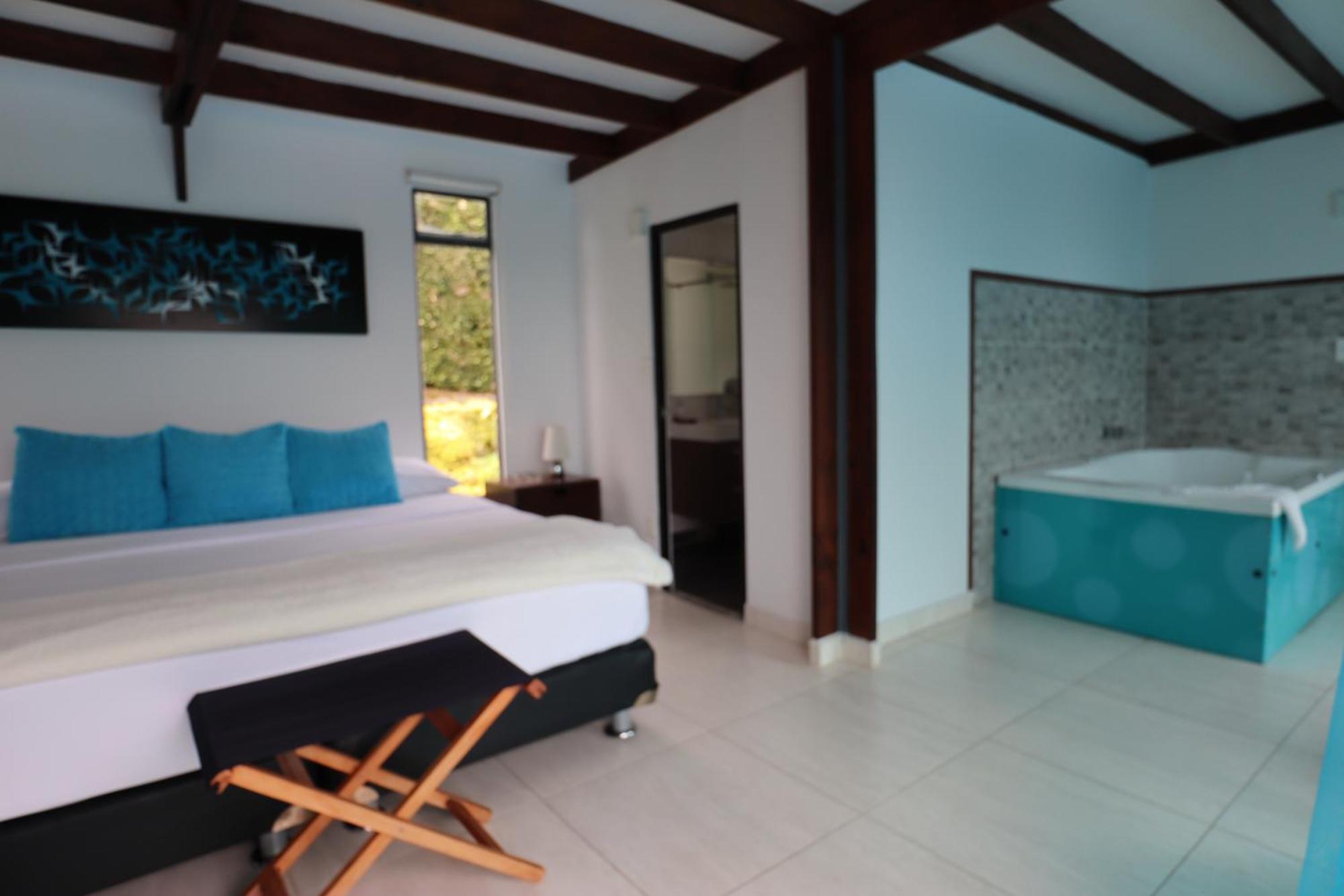 Hotel Syvanna Wellness And Spa Cerritos Ngoại thất bức ảnh