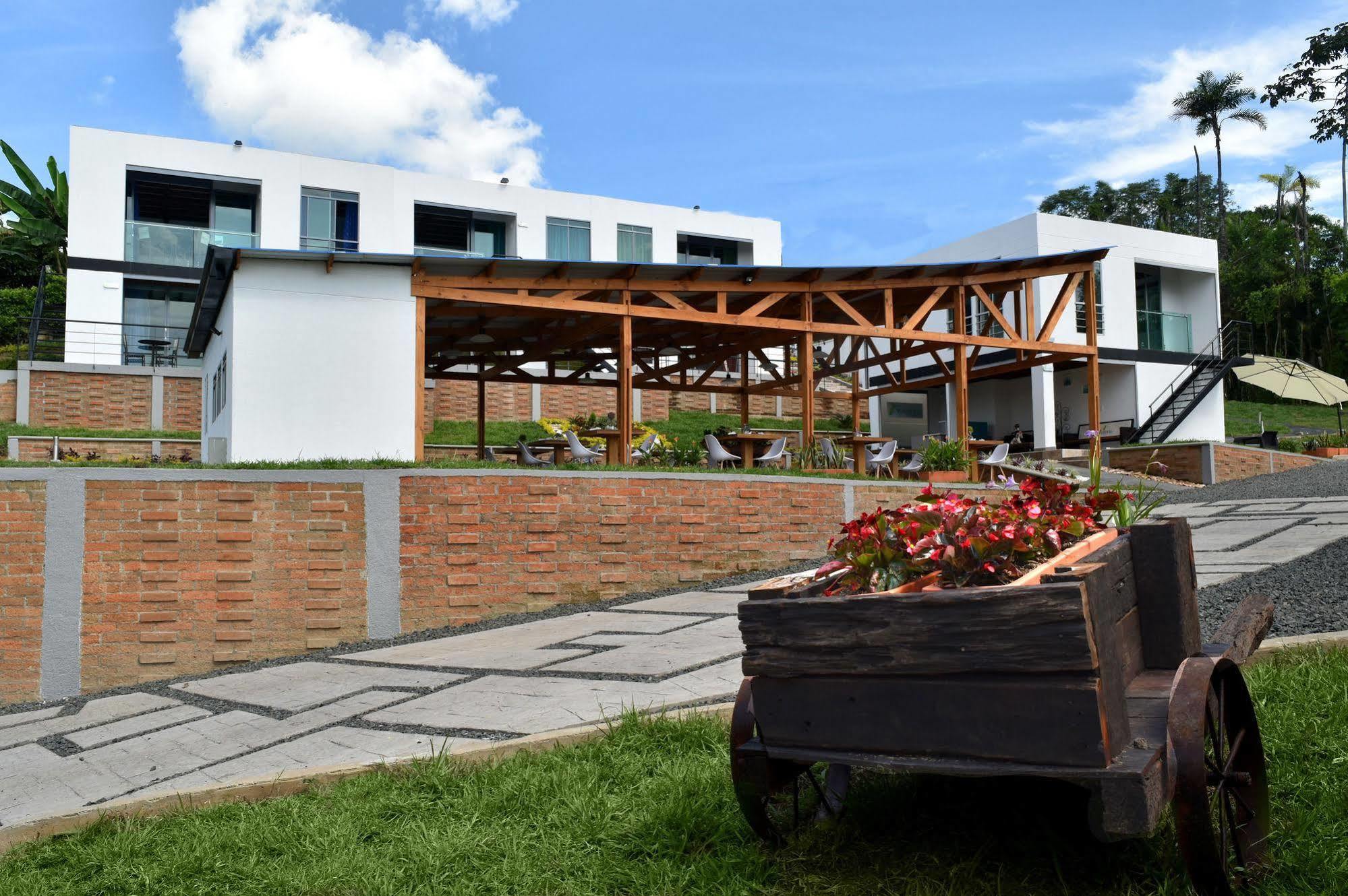 Hotel Syvanna Wellness And Spa Cerritos Ngoại thất bức ảnh