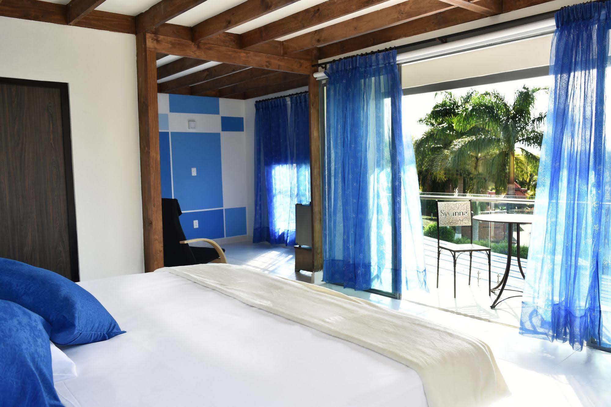 Hotel Syvanna Wellness And Spa Cerritos Ngoại thất bức ảnh
