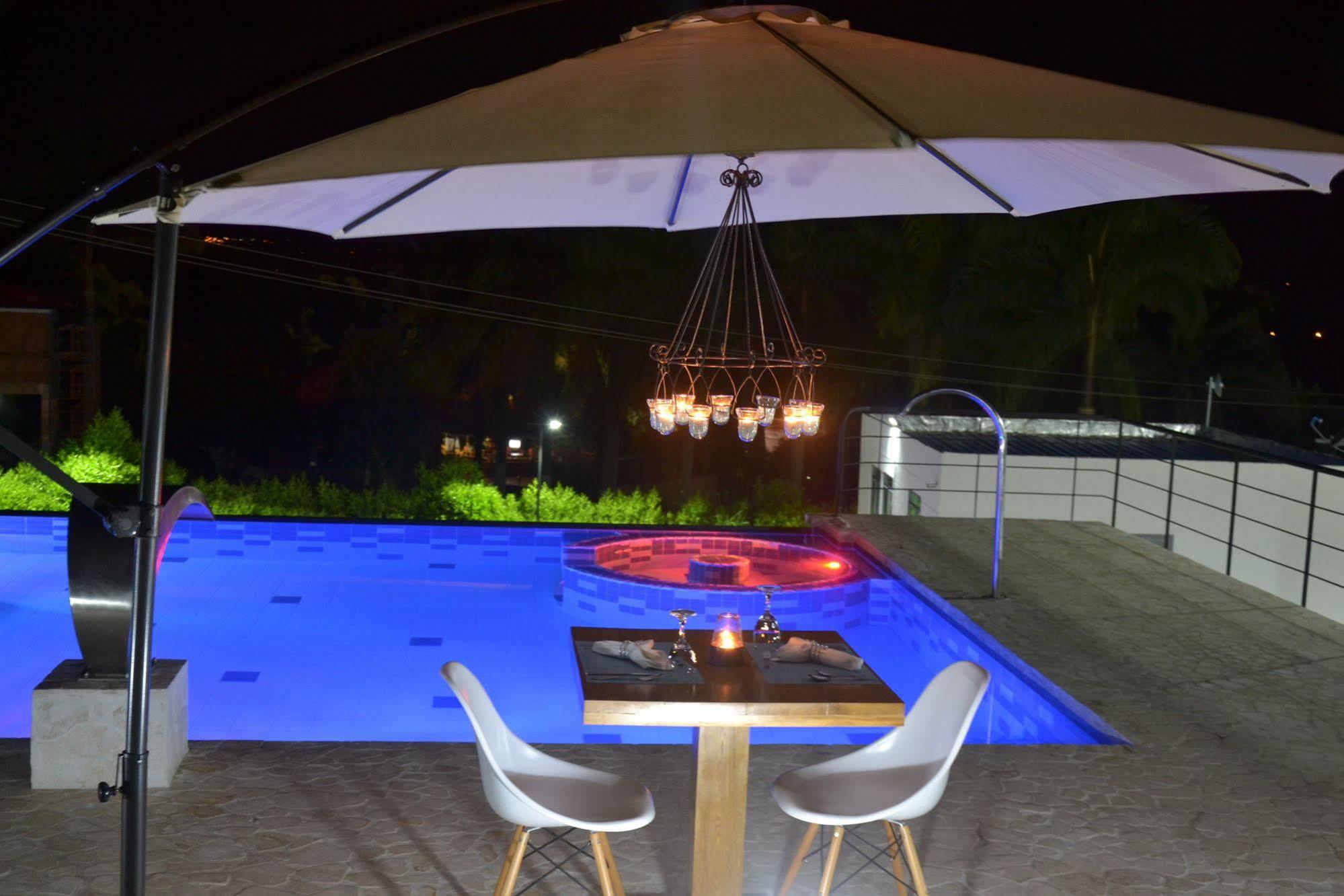 Hotel Syvanna Wellness And Spa Cerritos Ngoại thất bức ảnh