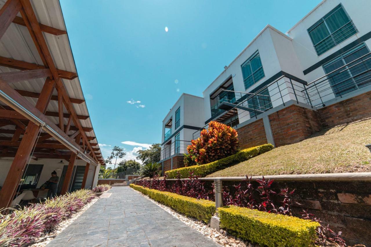 Hotel Syvanna Wellness And Spa Cerritos Ngoại thất bức ảnh