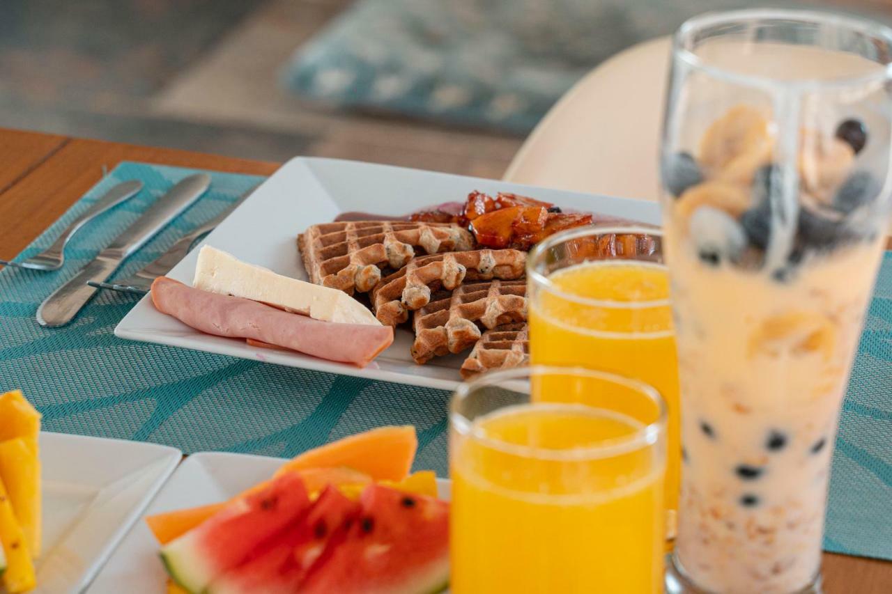 Hotel Syvanna Wellness And Spa Cerritos Ngoại thất bức ảnh